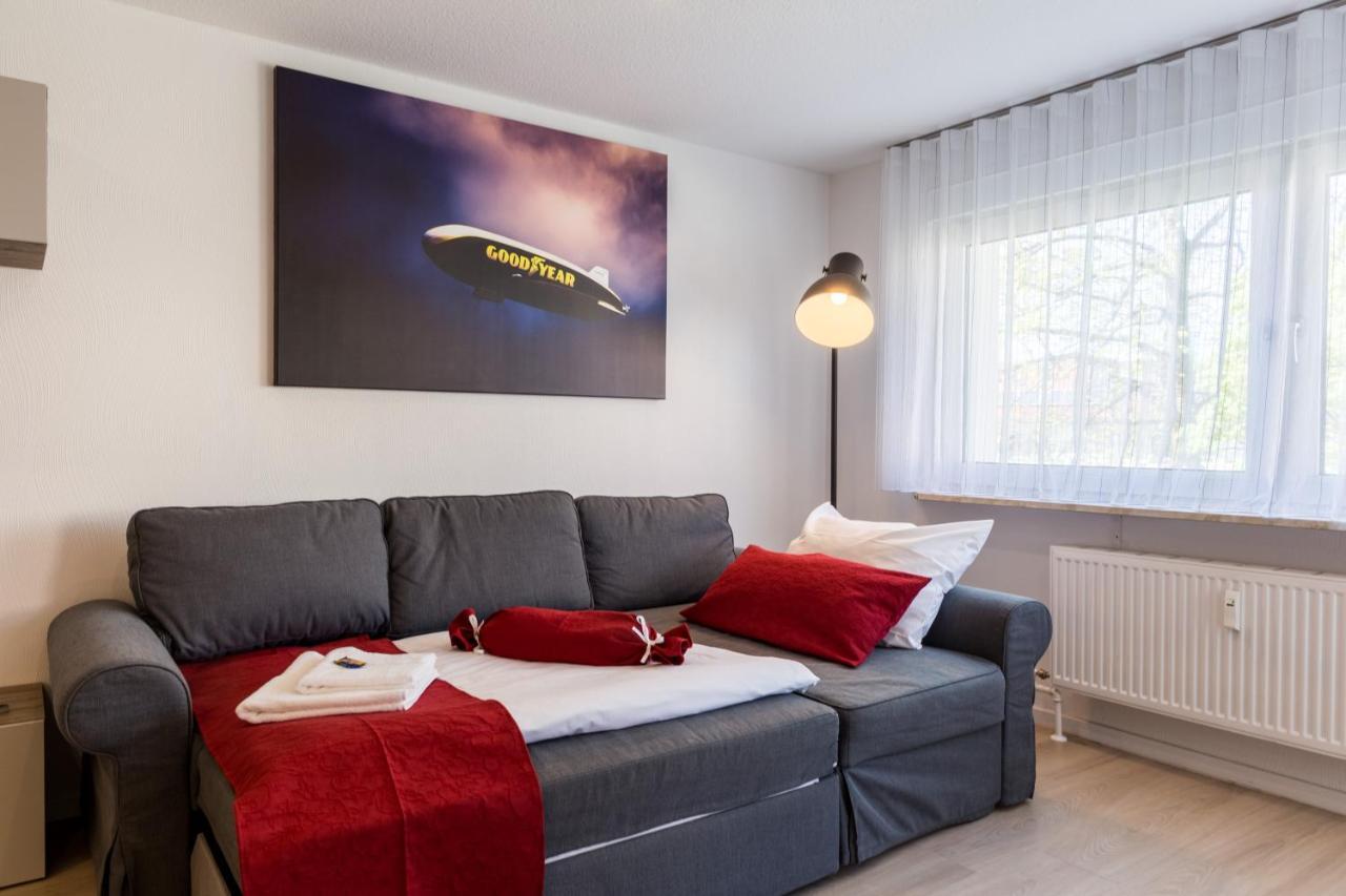 Apartment Eastside Mit 3 Zimmern Fur Bis Zu 5 Personen Mit Balkon Friedrichshafen Exteriör bild