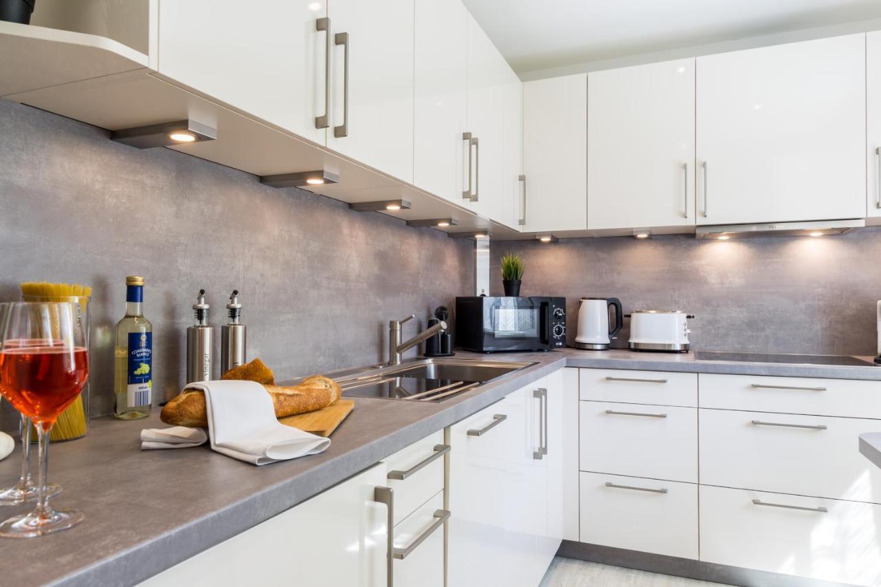 Apartment Eastside Mit 3 Zimmern Fur Bis Zu 5 Personen Mit Balkon Friedrichshafen Exteriör bild