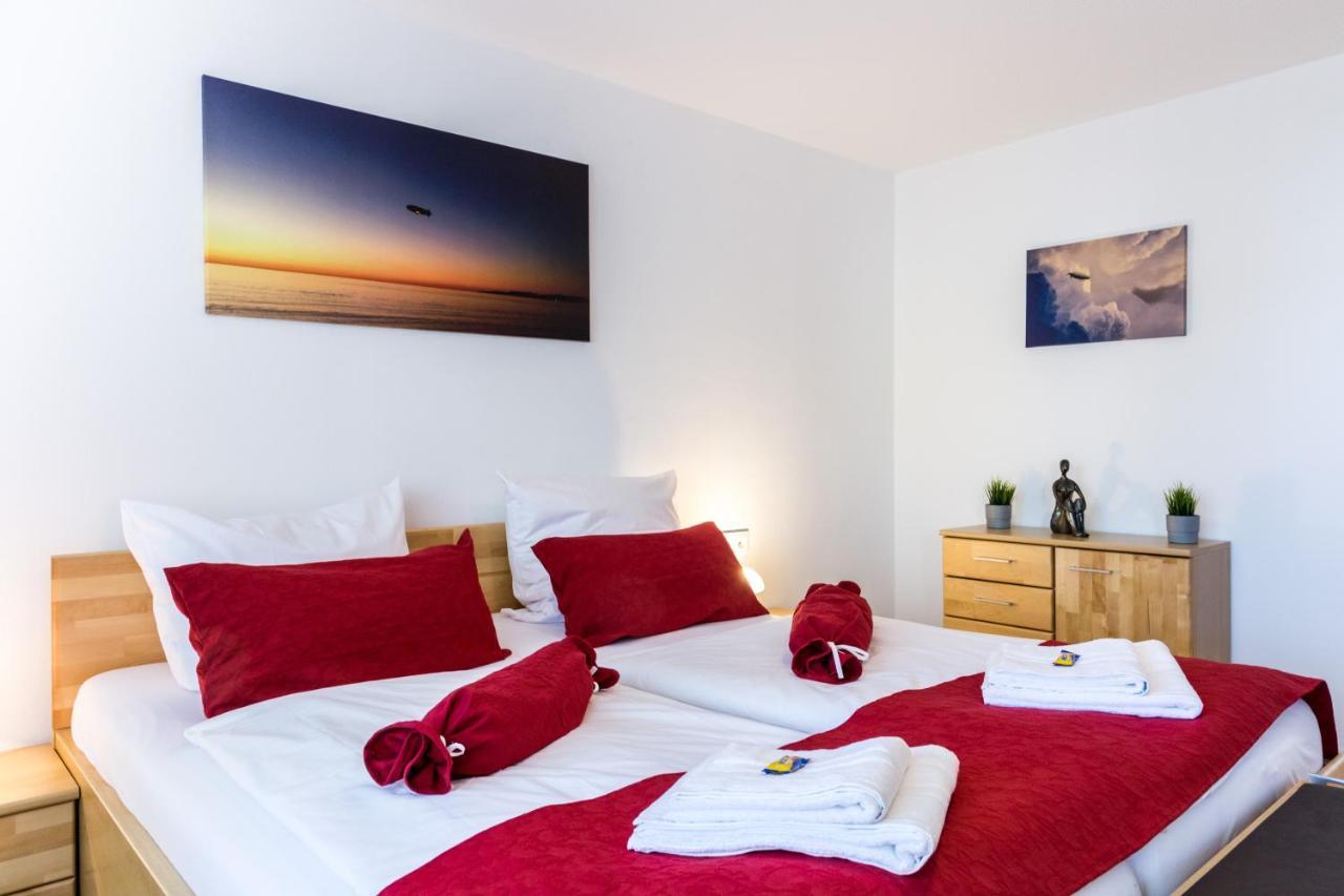 Apartment Eastside Mit 3 Zimmern Fur Bis Zu 5 Personen Mit Balkon Friedrichshafen Exteriör bild