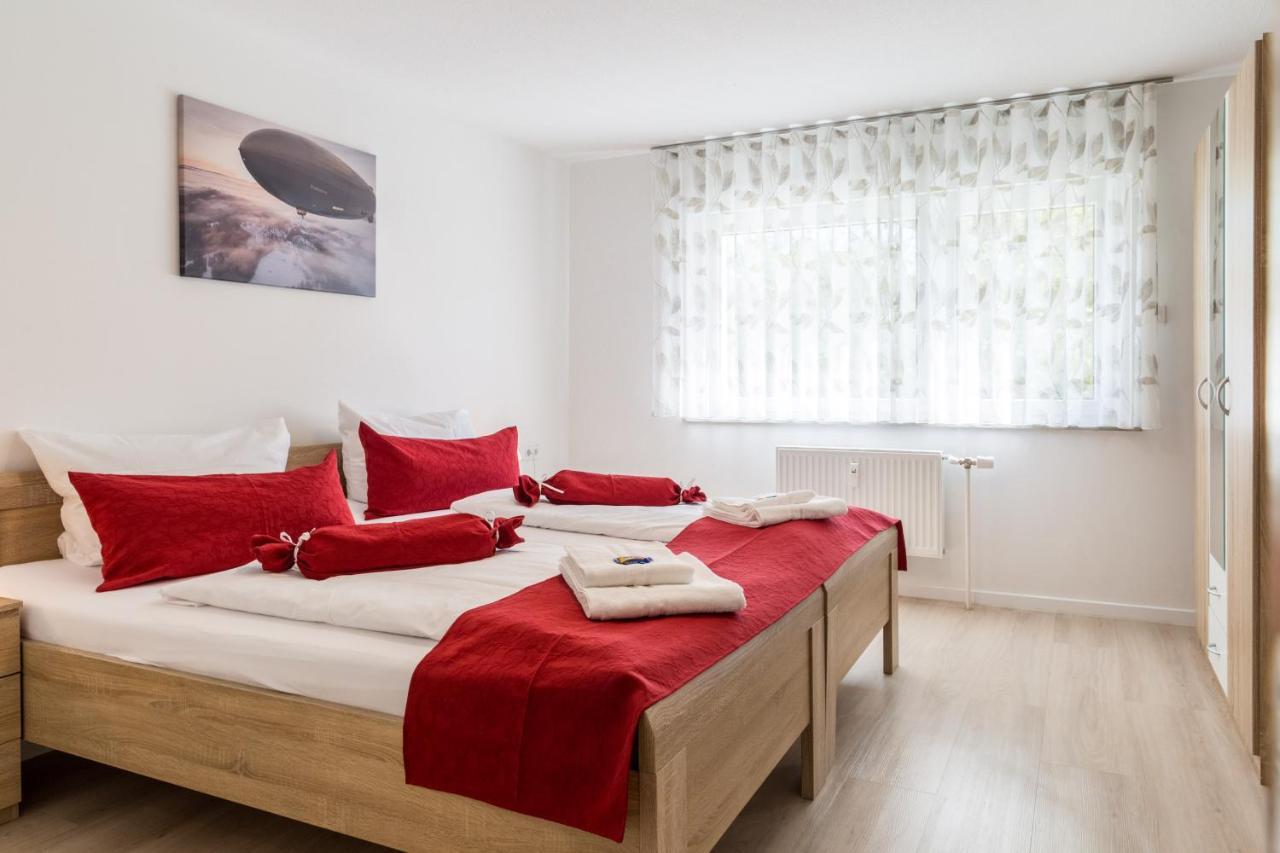 Apartment Eastside Mit 3 Zimmern Fur Bis Zu 5 Personen Mit Balkon Friedrichshafen Exteriör bild