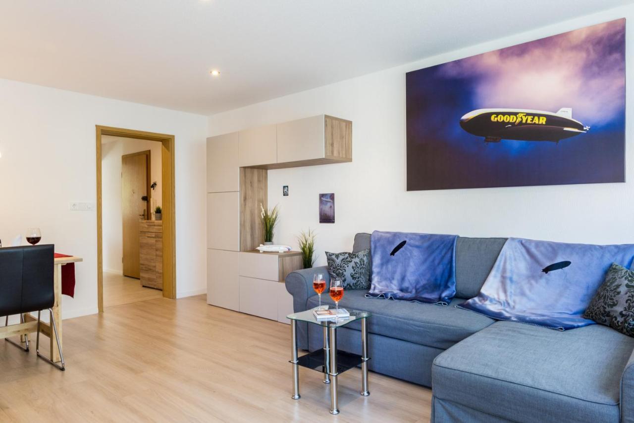 Apartment Eastside Mit 3 Zimmern Fur Bis Zu 5 Personen Mit Balkon Friedrichshafen Exteriör bild